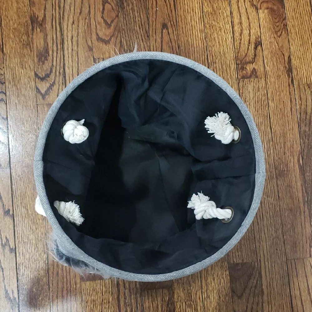 N/A stylish basket